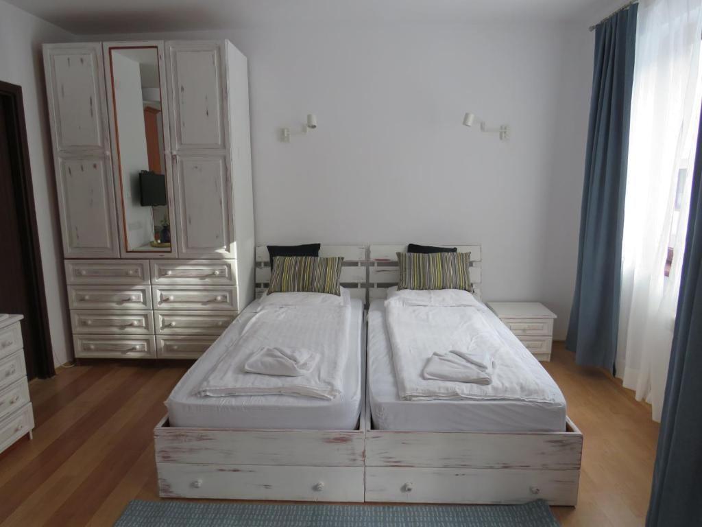 Flora Violet Studio Apartment nr 10