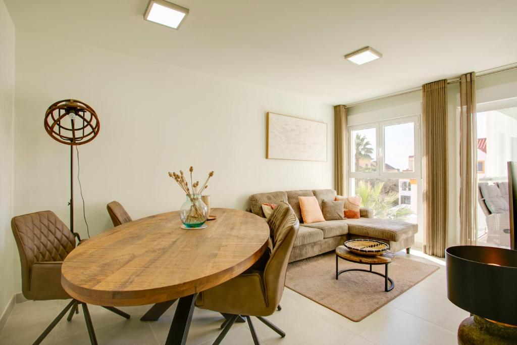 Apartamento Simi Puerto Blanco, Estepona (precios actualizados 2024)