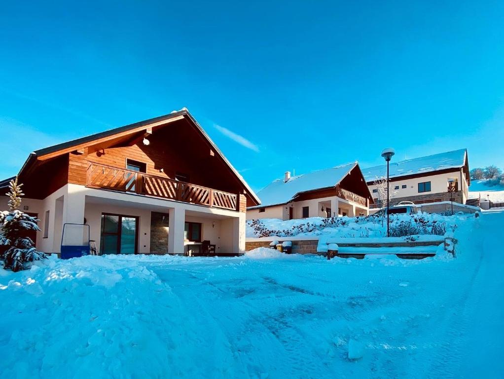 Fotografia z galérie ubytovania Chaty Krušetnica s luxusným privátnym wellness v destinácii Krušetnica