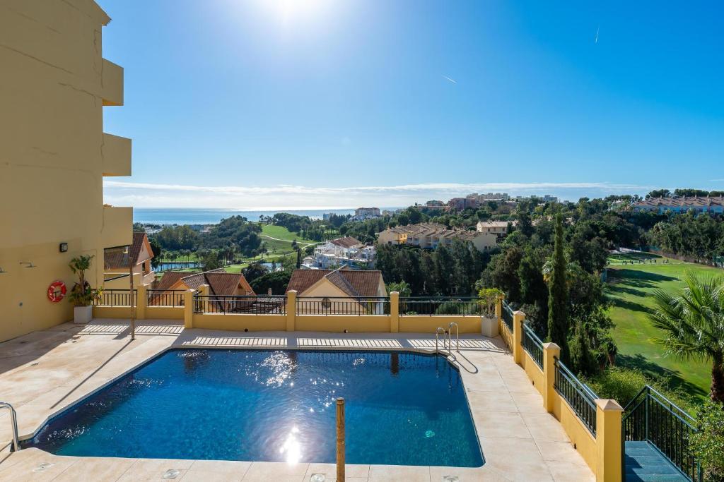 Bazén v ubytování VB Amapolas 2BDR Sea views & relax nebo v jeho okolí