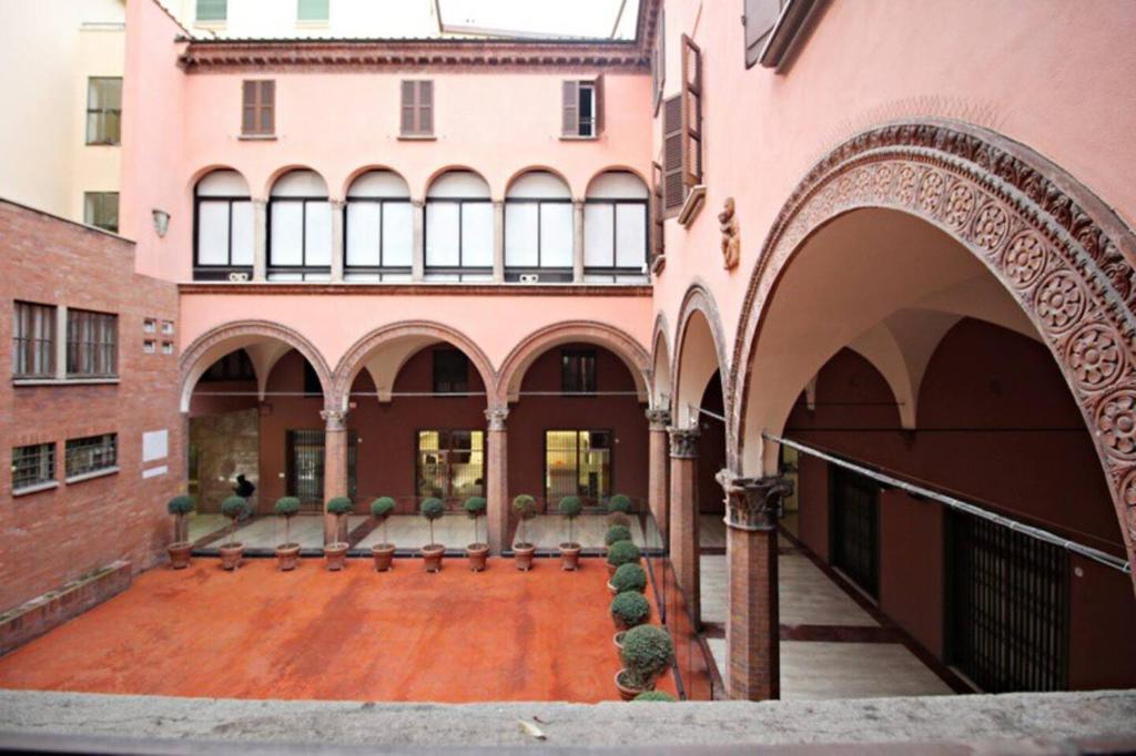 UGO BASSI LUX apartment, Bologna (updated prices 2024)