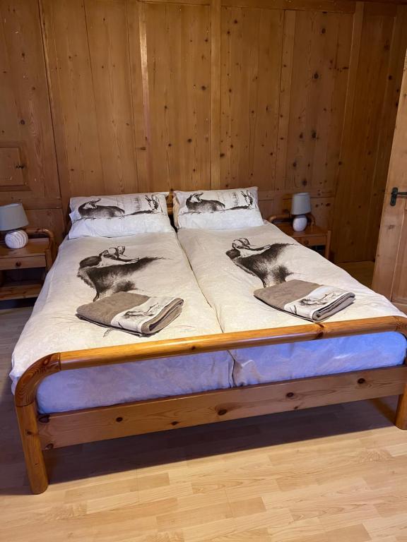 Voodi või voodid majutusasutuse Hotel und Restaurant Alpina toas