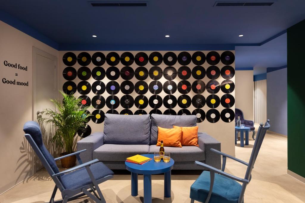 Posezení v ubytování Coeo Pod Hostel Beatas