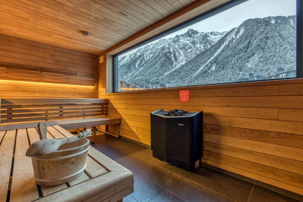 Ein allgemeiner Bergblick oder ein Berglick von des Hotels aus