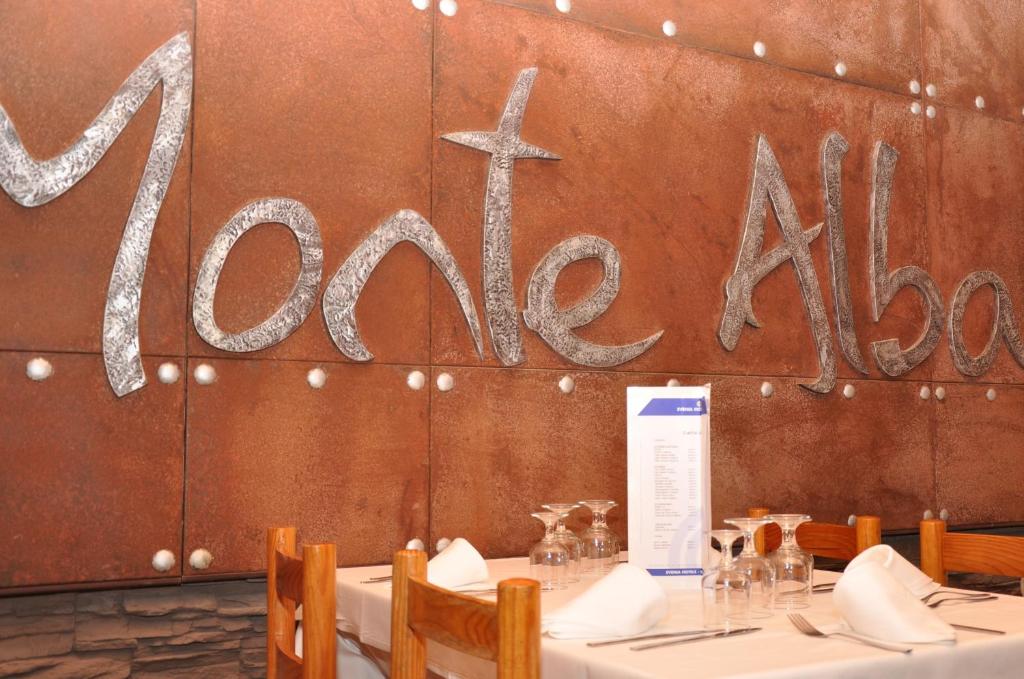 Restaurace v ubytování Evenia Monte Alba