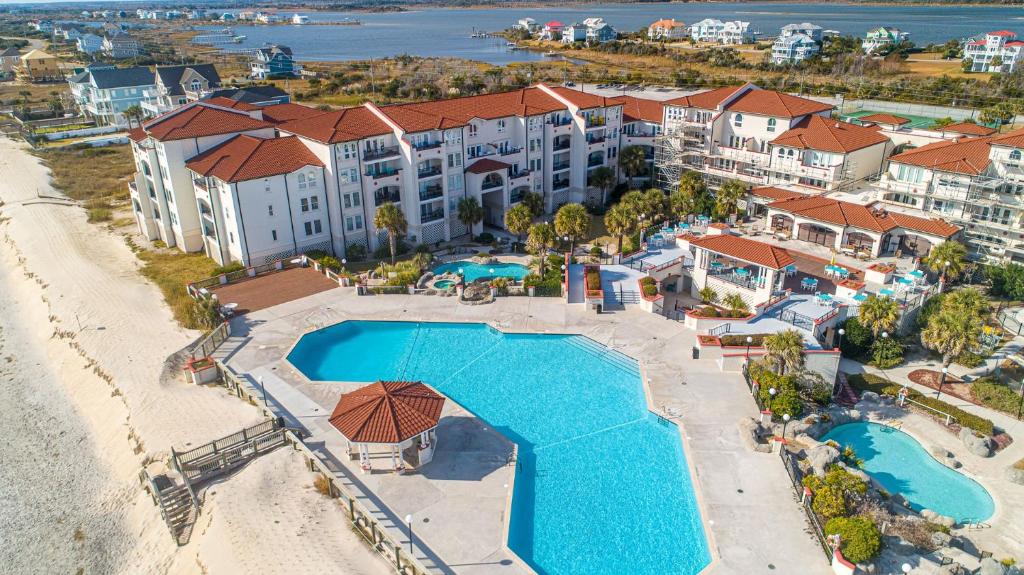 Πισίνα στο ή κοντά στο Oceanfront Resort with Pools - Villa Capriani 118 B