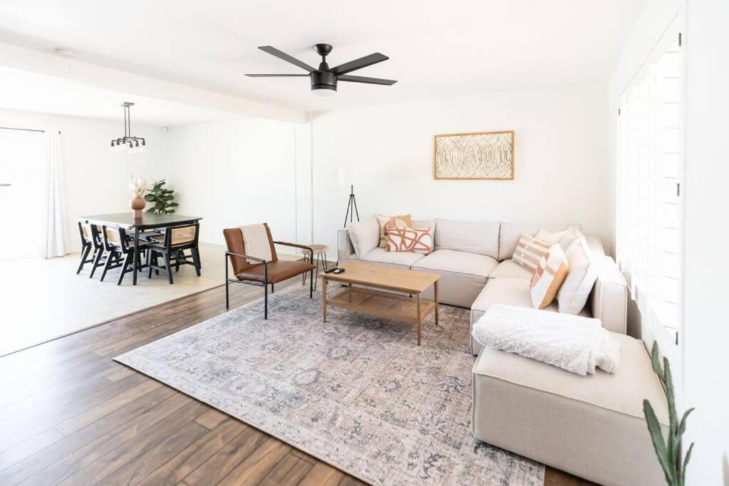 NEW! Scottsdale/PHX Retreat, Heated Pool, Hot Tub, Phoenix (updated