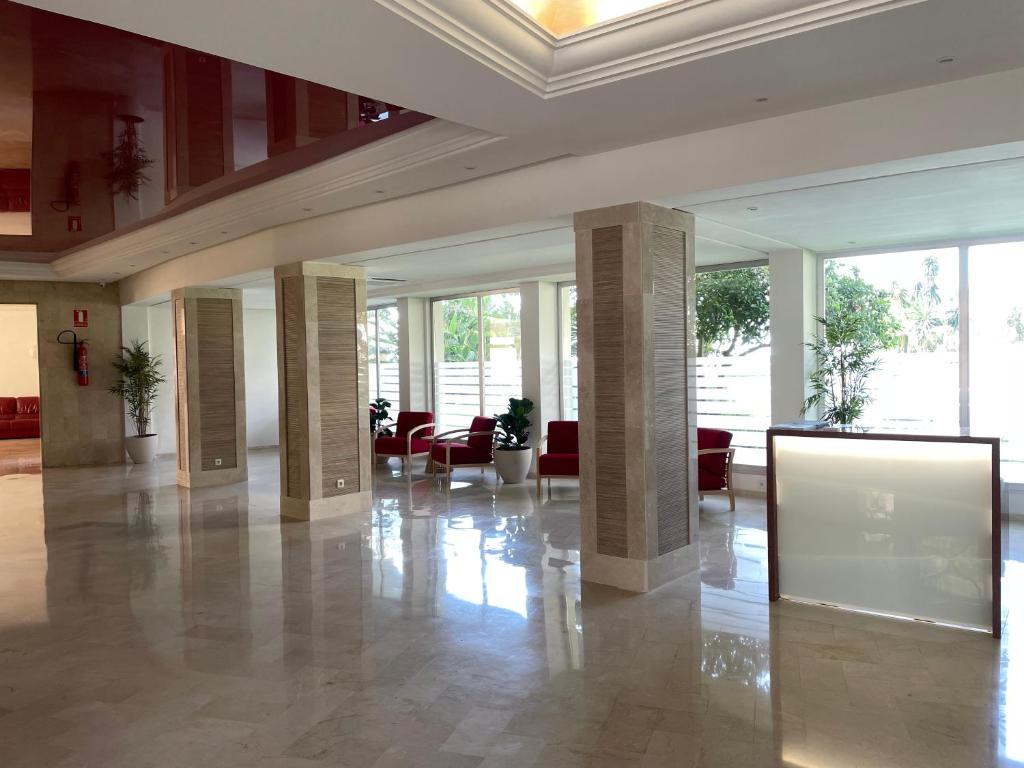 Posedenie v ubytovaní Front sea view apartment on Marbella's beach promenade
