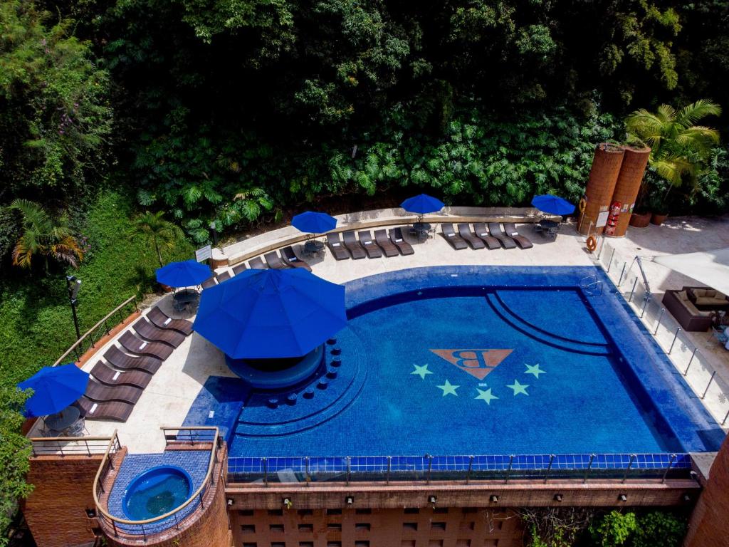 Bazén v ubytování Hotel Dann Carlton Belfort Medellin nebo v jeho okolí