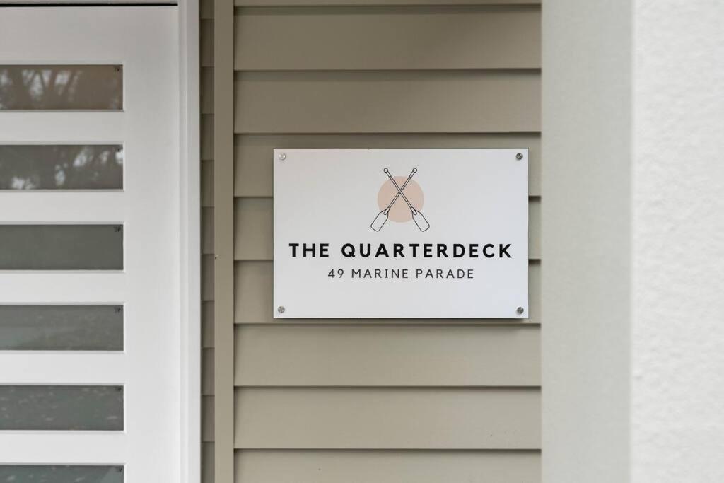Certifikát, hodnocení, plakát nebo jiný dokument vystavený v ubytování The Quarterdeck
