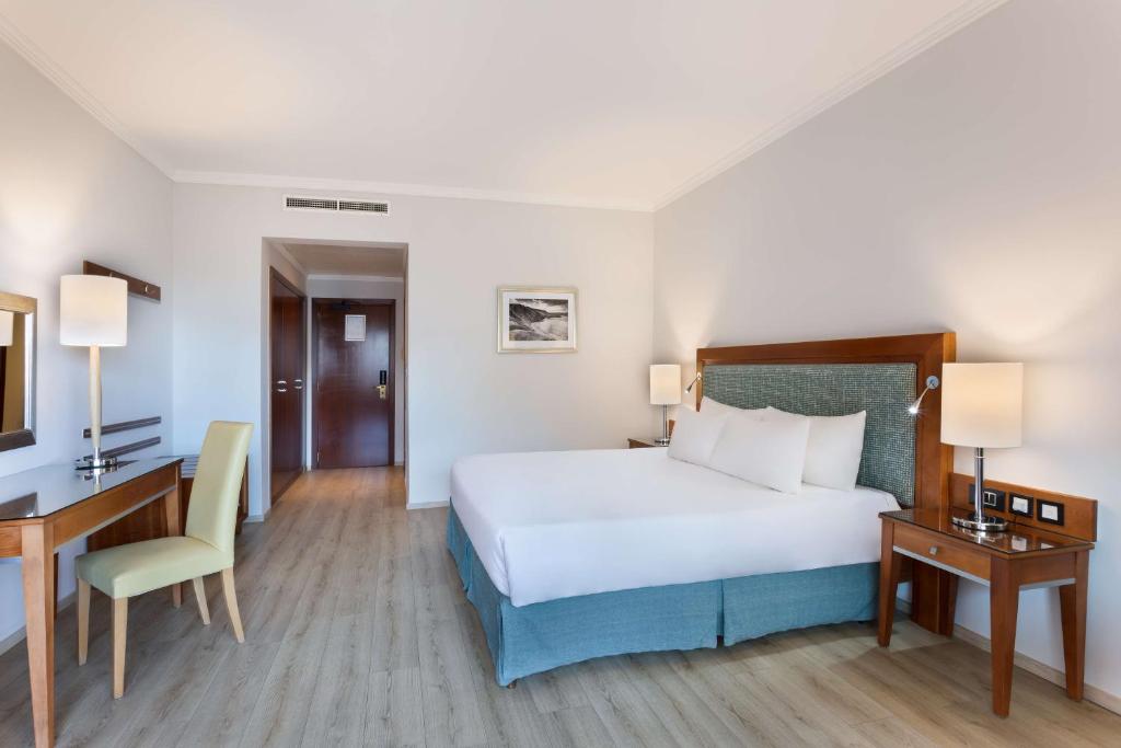 Radisson Blu Resort, Malta St. Julian's - Standard Room With Balcony