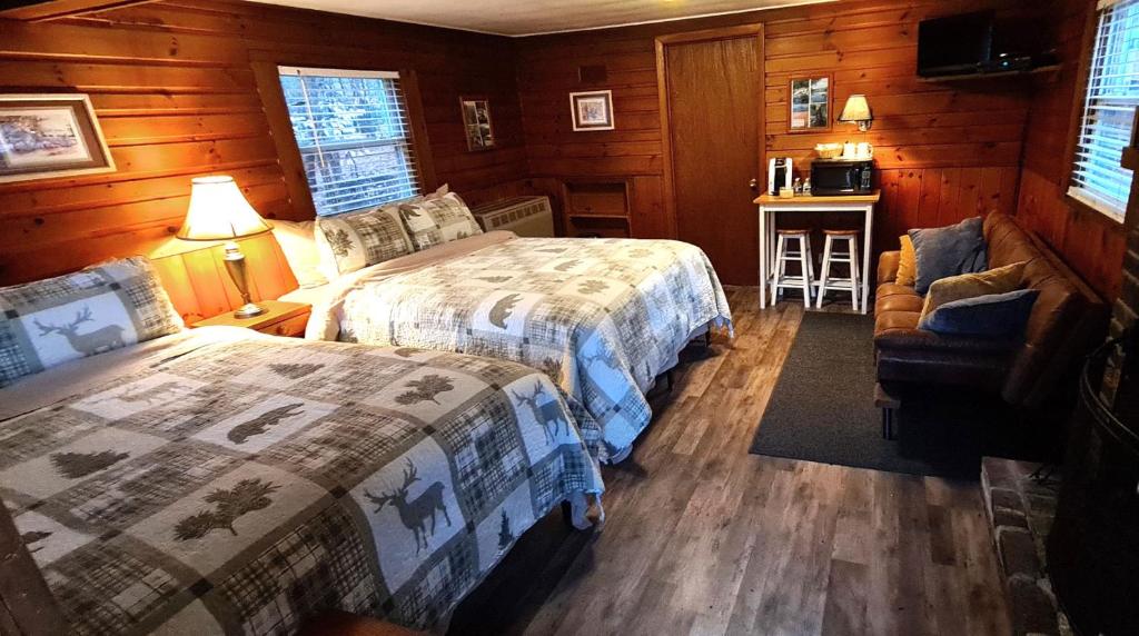 The Wilderness Inn: Chalets - One-Bedroom Chalet