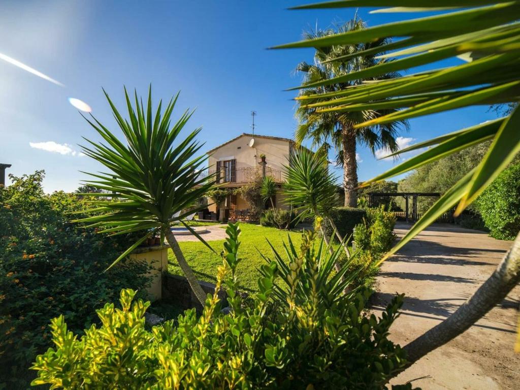 Zahrada ubytování Villa in Muro near Can Picafort Beach