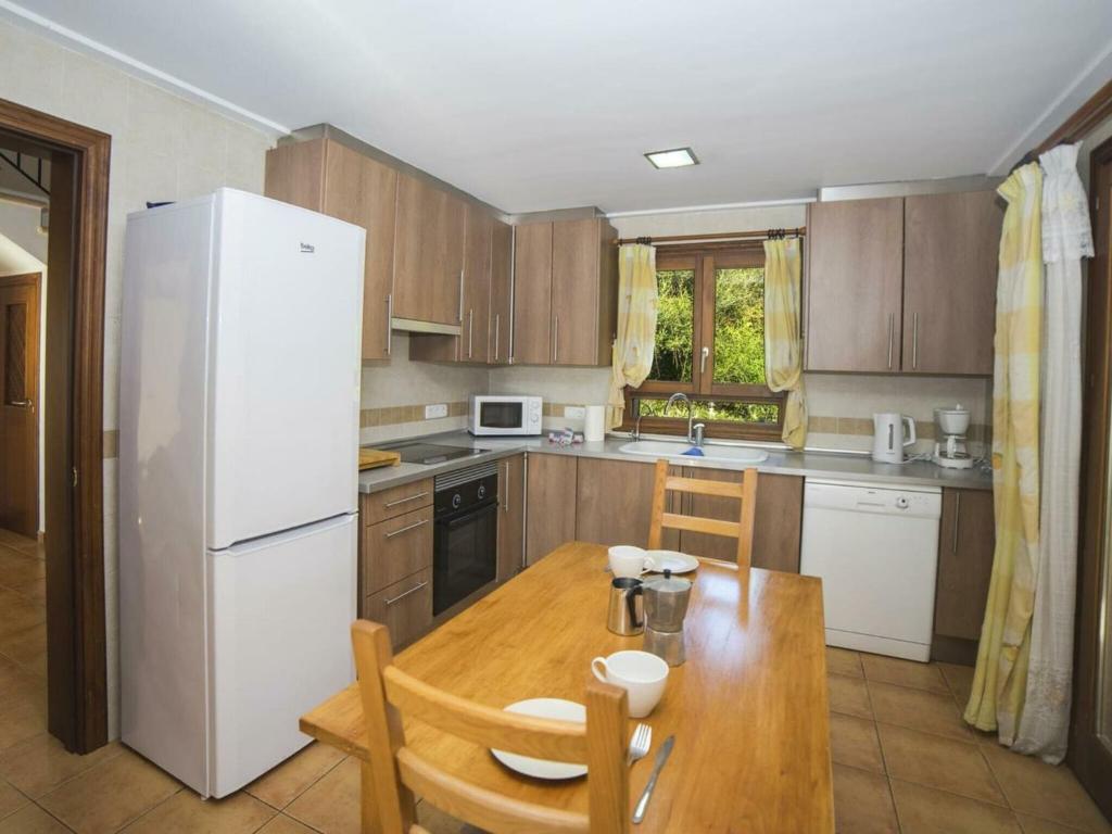 Kuchyň nebo kuchyňský kout v ubytování Villa in Muro near Can Picafort Beach