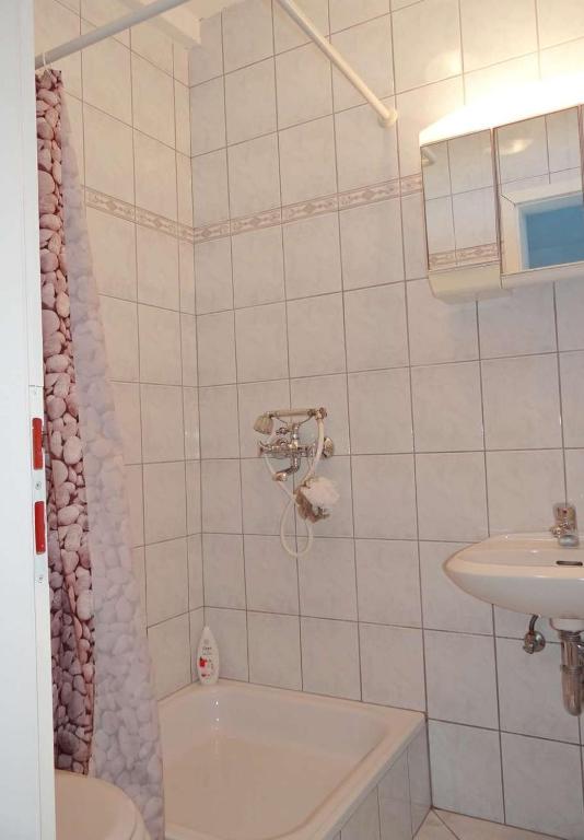 Fotografia z galérie ubytovania Apartments Tomislav - 120 m from beach v destinácii Okrug Donji