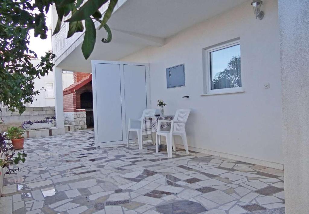Fotografia z galérie ubytovania Apartments Tomislav - 120 m from beach v destinácii Okrug Donji