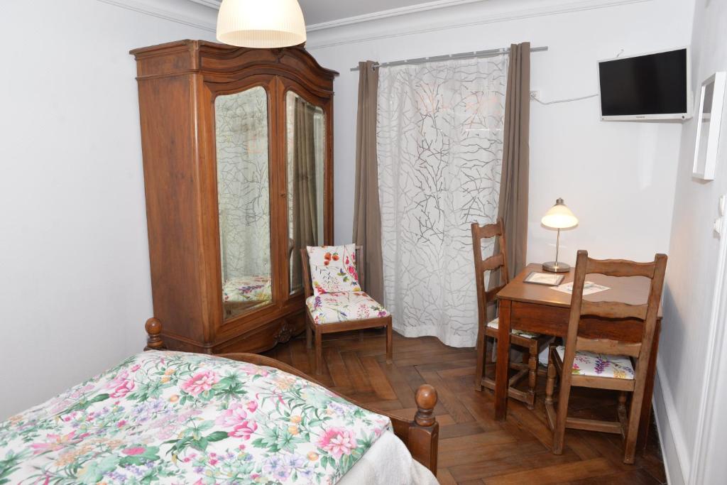 CHEZ CECILE Bed and Breakfast chez le VIGNERON - 2