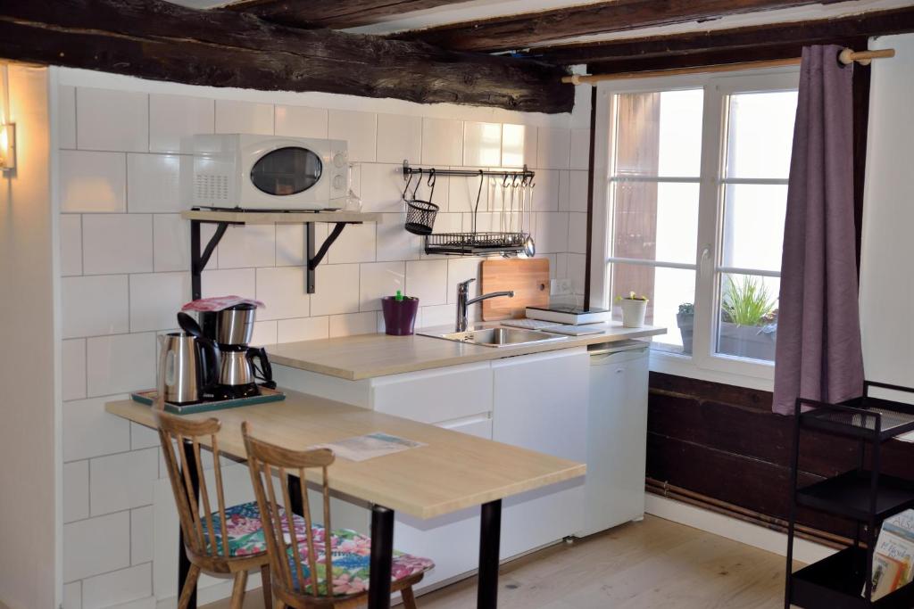 CHEZ CECILE Bed and Breakfast chez le VIGNERON - 16