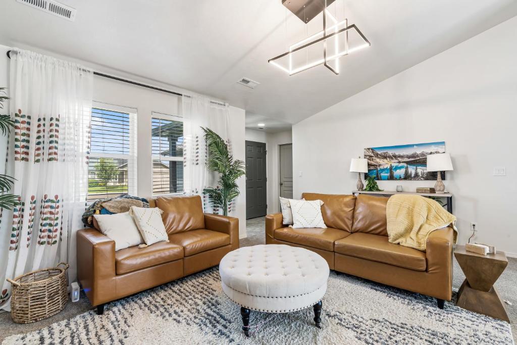 Urban Boho Caldwell 3 Bedroom Great for Families! - Housity