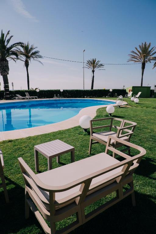 Bazén v ubytování Hotel Subur Maritim nebo v jeho okolí
