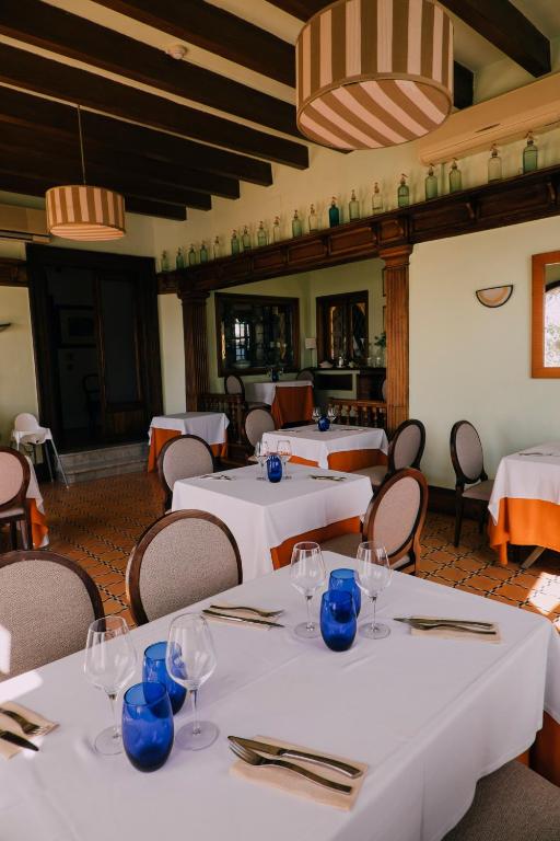 Restaurace v ubytování Hotel Subur Maritim