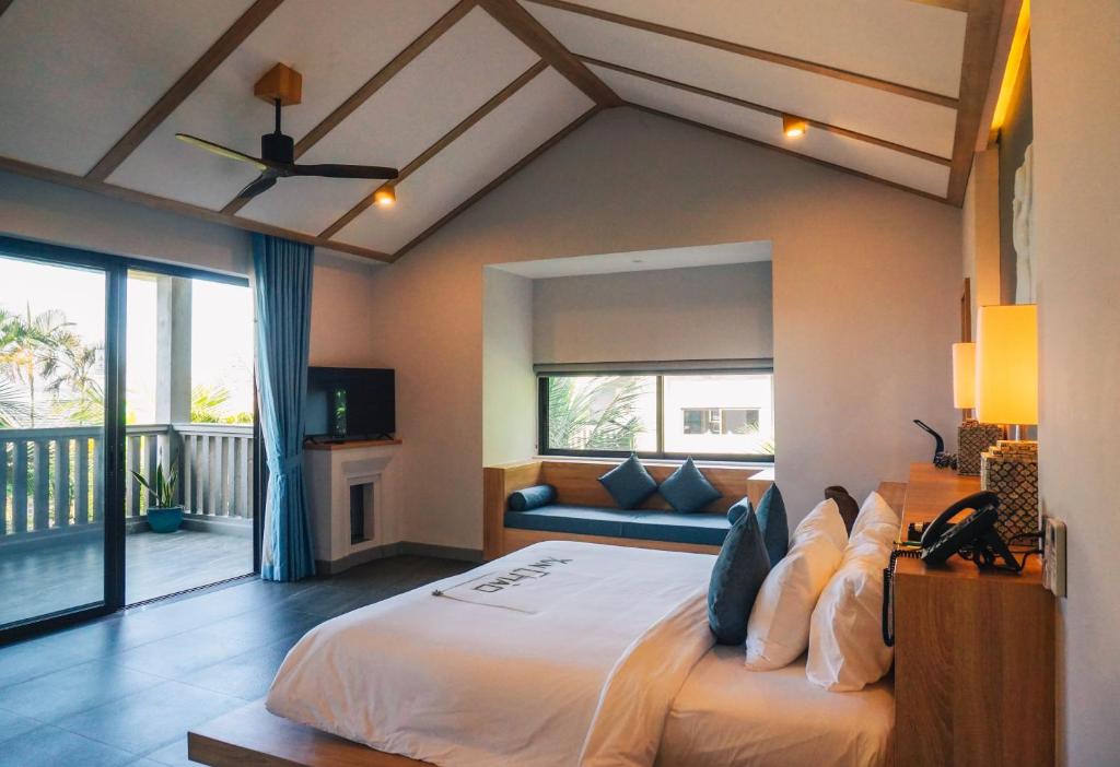 3 Bedrooms Hillside Pool Villa with Free Afternoon Cocktail