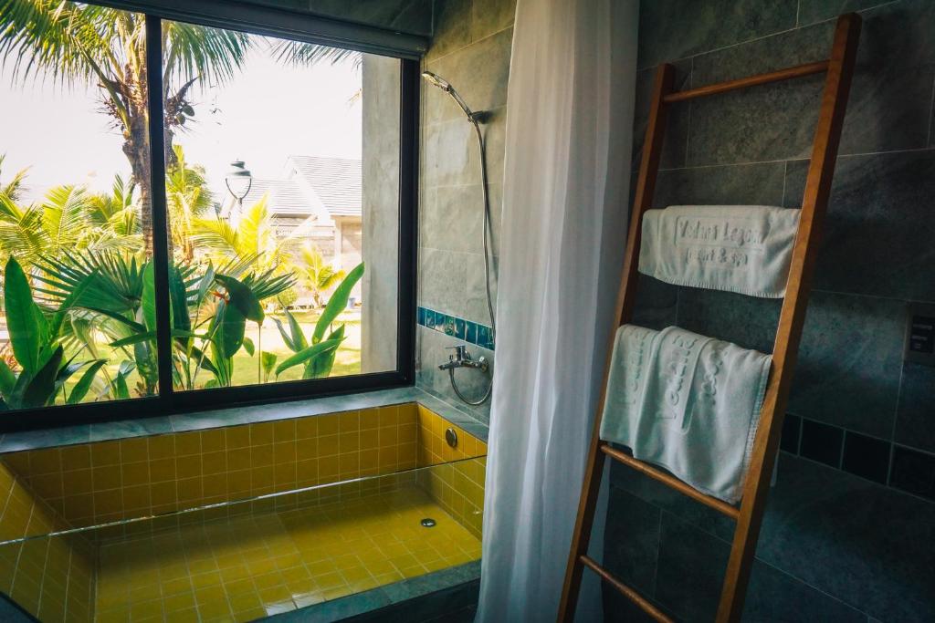 3 Bedrooms Hillside Pool Villa with Free Afternoon Cocktail