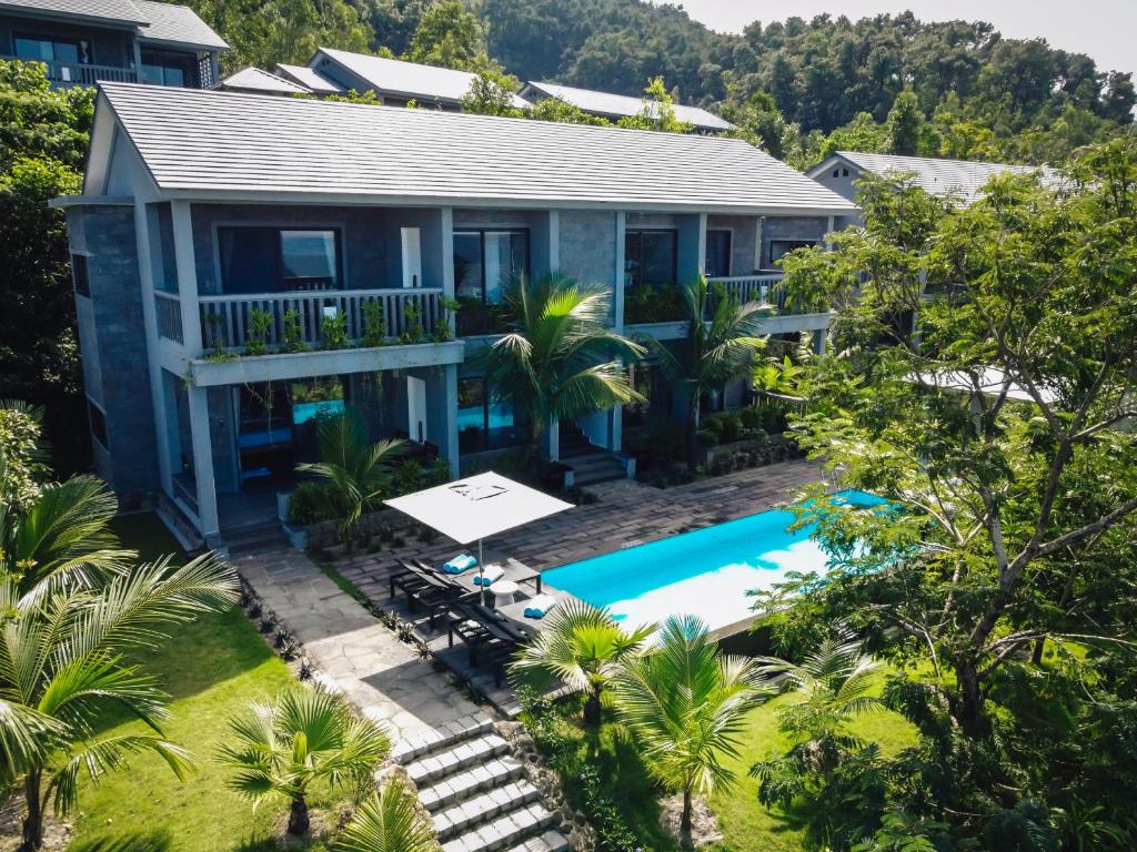 Biệt Thự 4 Phòng Ngủ Có Hồ Bơi Bên Sườn Đồi Với Xe Đưa Đón Sân Bay Miễn Phí