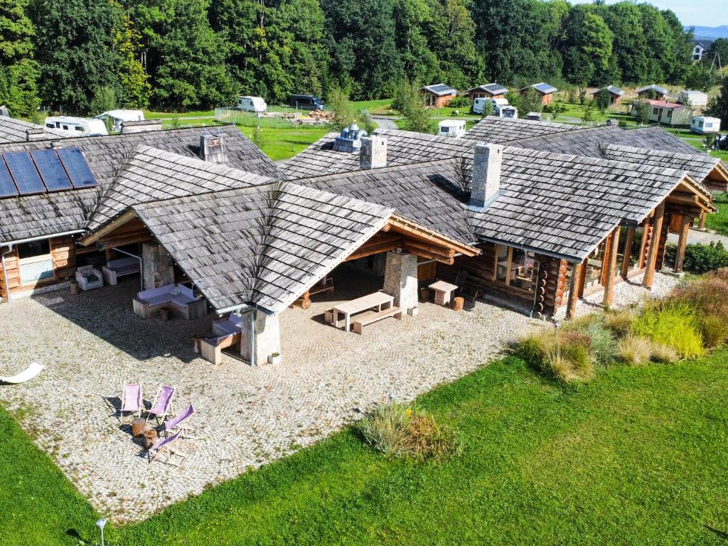 Budova, kde se prázdninový dům nachází