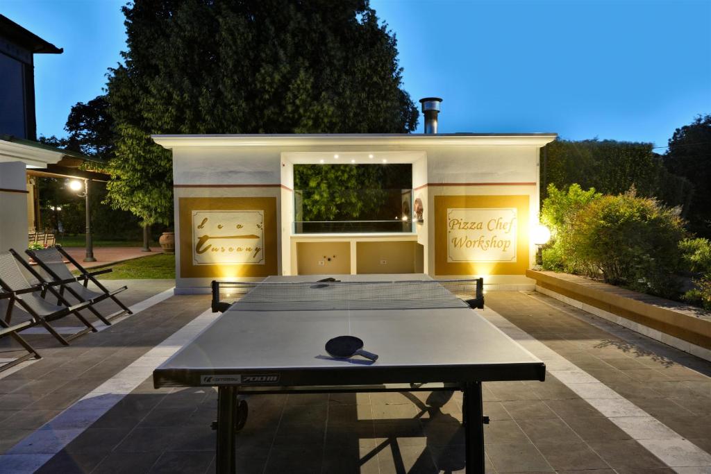Stolní tenis v ubytování Villa Colombai nebo okolí