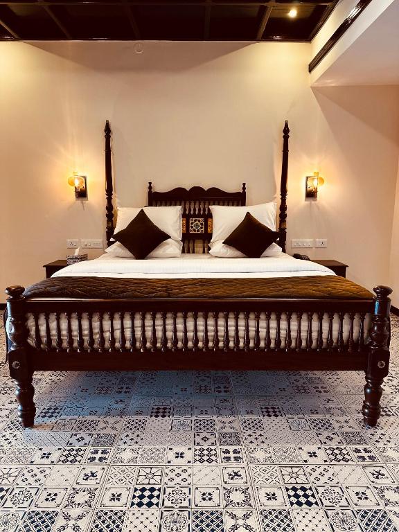 CHERAI LAKE RESORT - Deluxe King Room