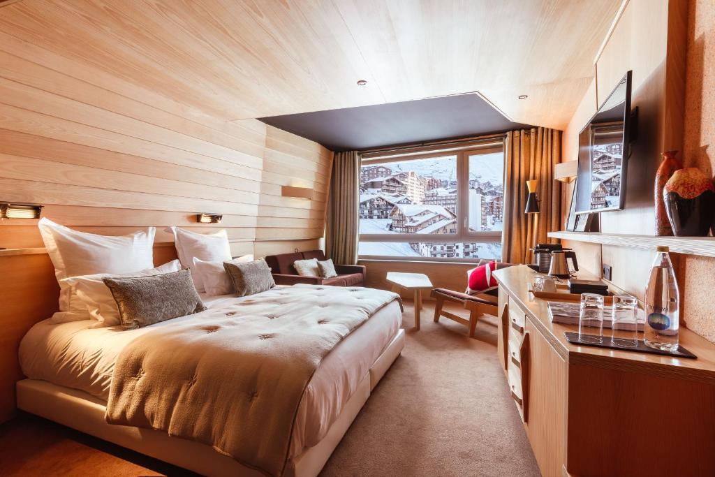 Postel nebo postele na pokoji v ubytování Altapura Hôtel & Spa Val Thorens
