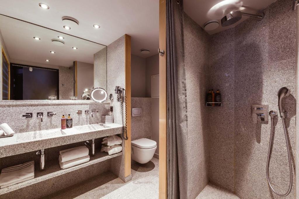 Koupelna v ubytování Altapura Hôtel & Spa Val Thorens