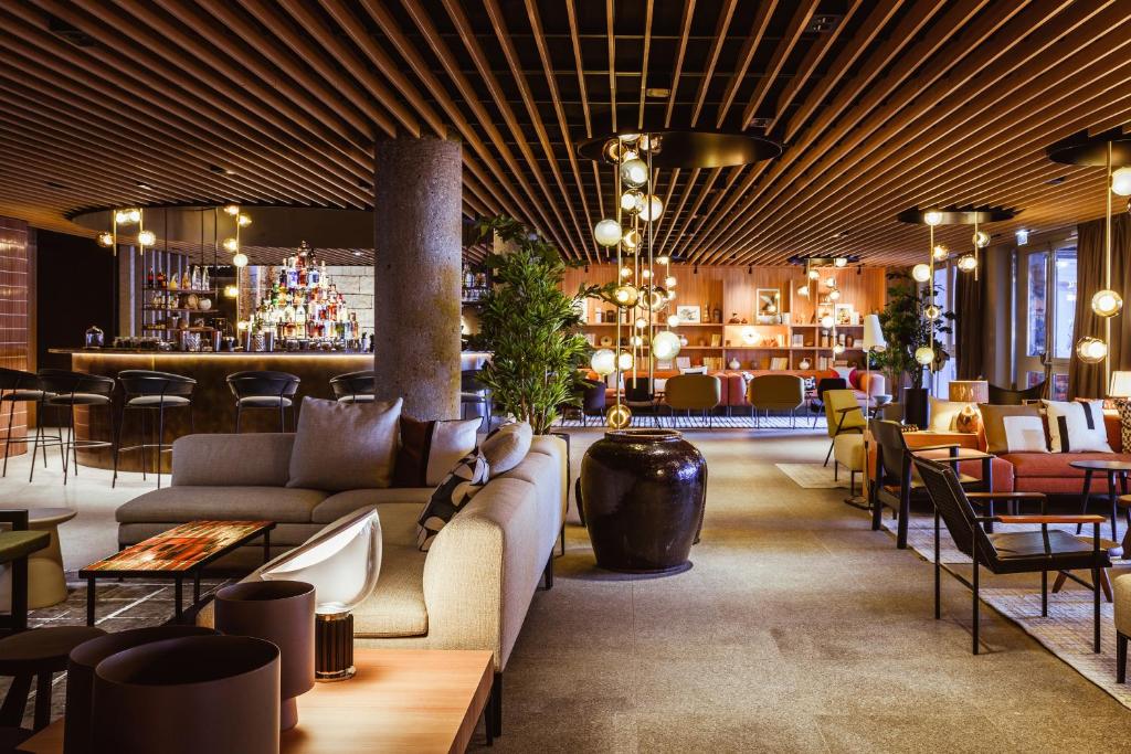 Posezení v ubytování Altapura Hôtel & Spa Val Thorens