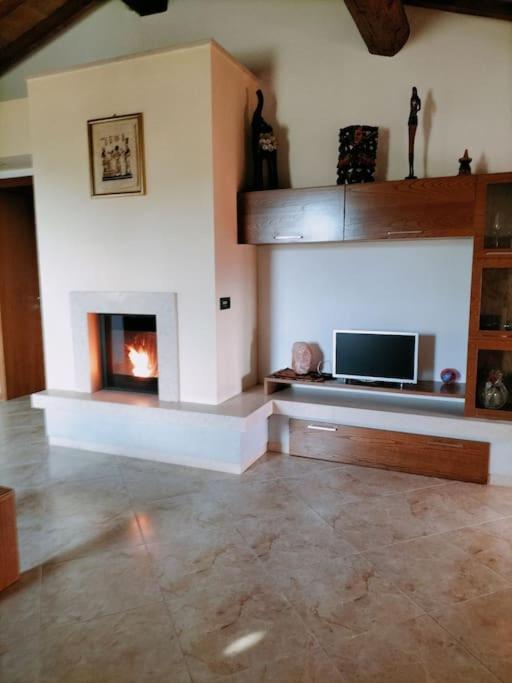 Casa privata immersa nel verde con giardino e piscina, ad Assisi - Three-Bedroom Apartment