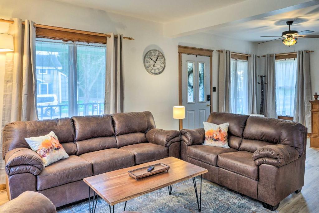 Classic Ellicottville Retreat with Hot Tub!, Ellicottville