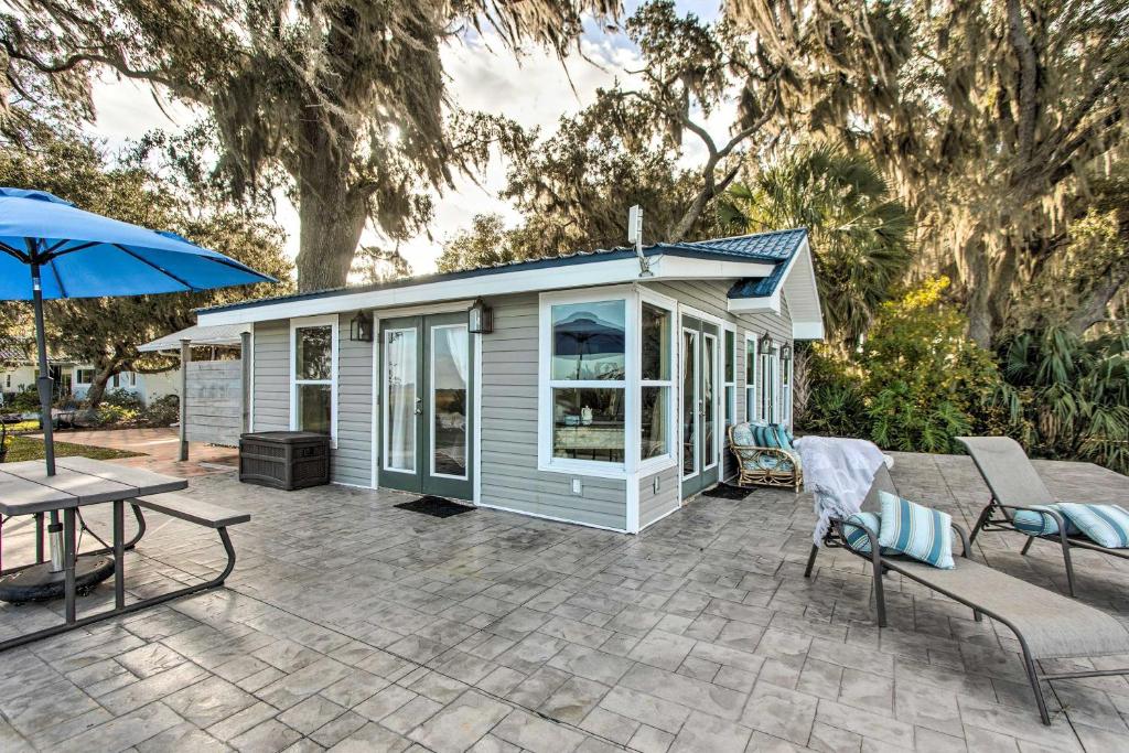 Apartment Colonels Island Casita with Private Hot Tub, Fancy Hall, GA