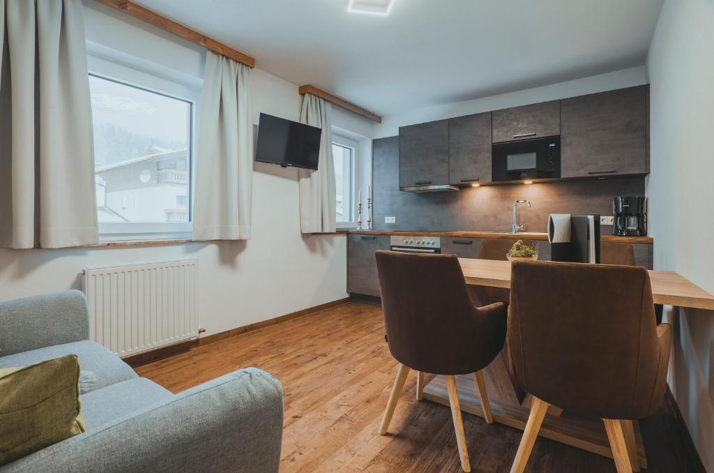 Kuchyň nebo kuchyňský kout v ubytování Gästehaus Eder