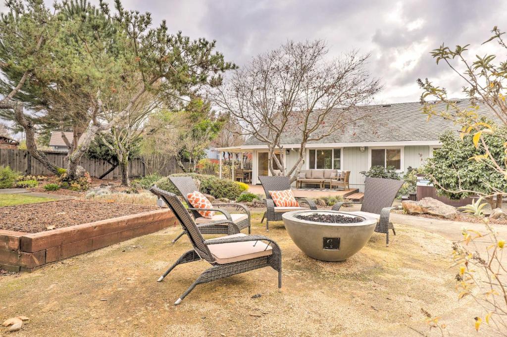 Peaceful Windsor Retreat with Private Hot Tub!, Windsor (updated prices