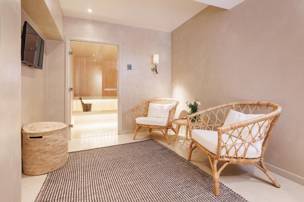 TV a/nebo společenská místnost v ubytování Home Hotel Wellington