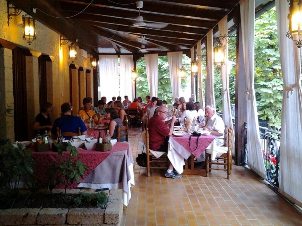 Restaurace v ubytování Albergo Ristorante Flora