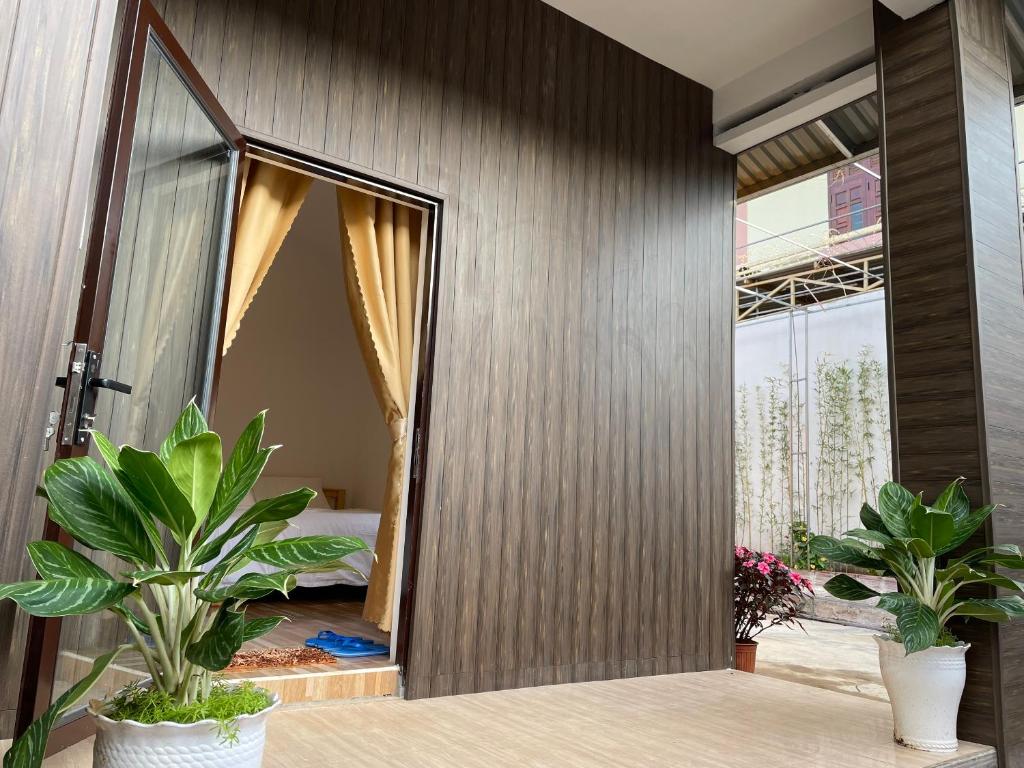 Pleiku Homestay - Comfort Viervoudige Kamer