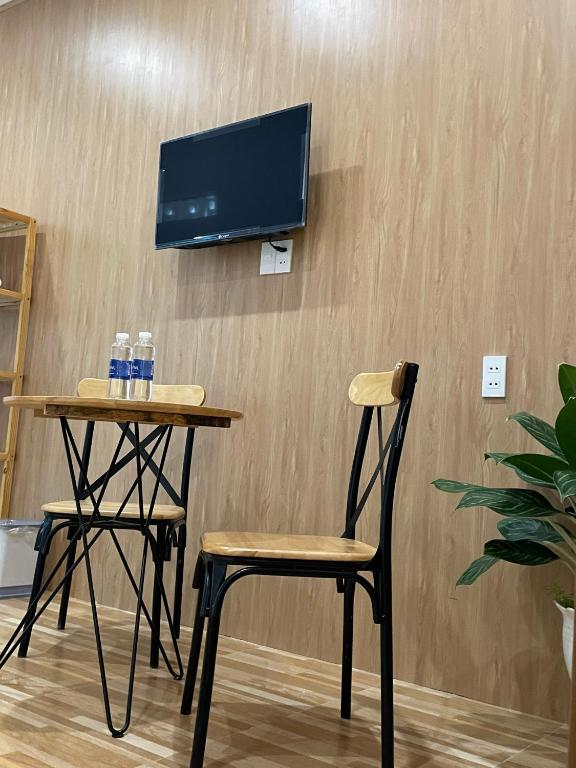 Pleiku Homestay - King Room Met Uitzicht Op De Tuin
