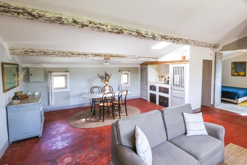 La Madone - One-Bedroom Apartment