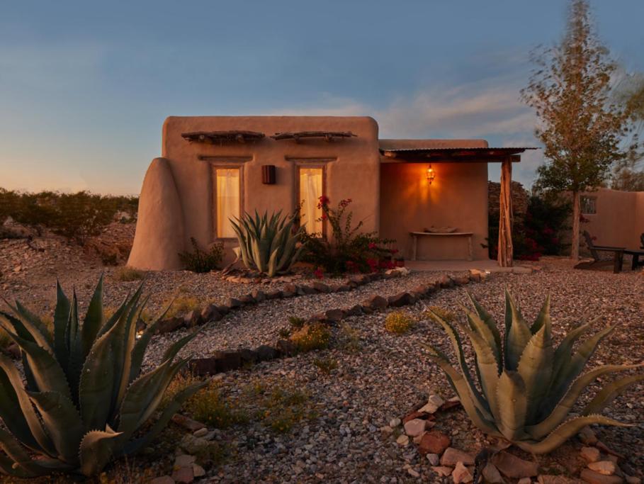 Casa Piedra ⁠ — Short Drive from Big Bend, Terlingua (updated prices 2024)