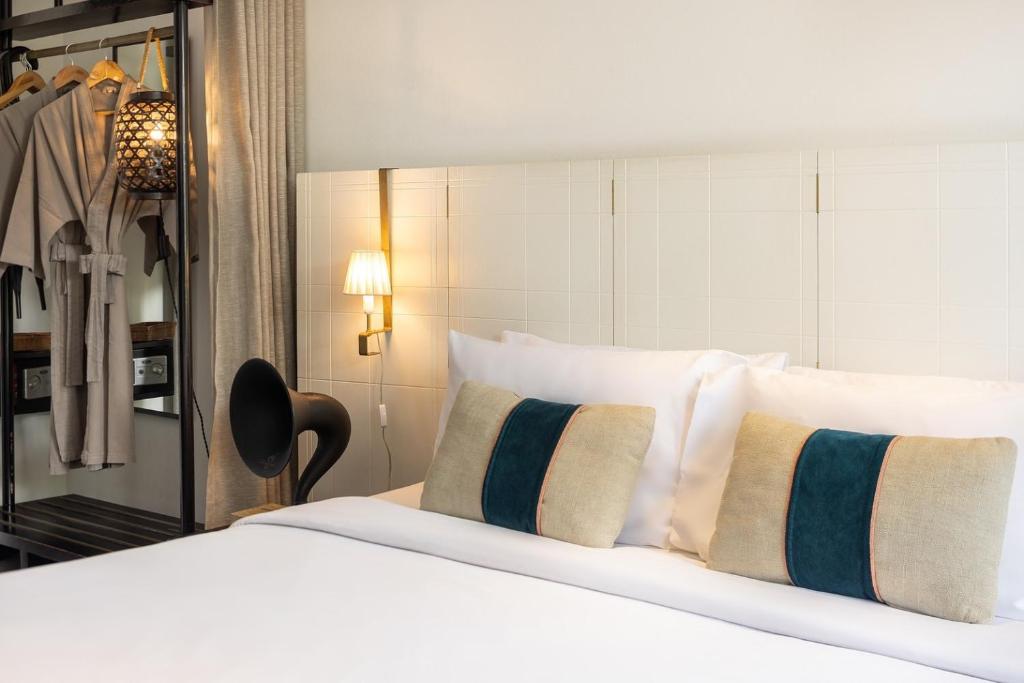 Hotel Ping Silhouette - Resim 22