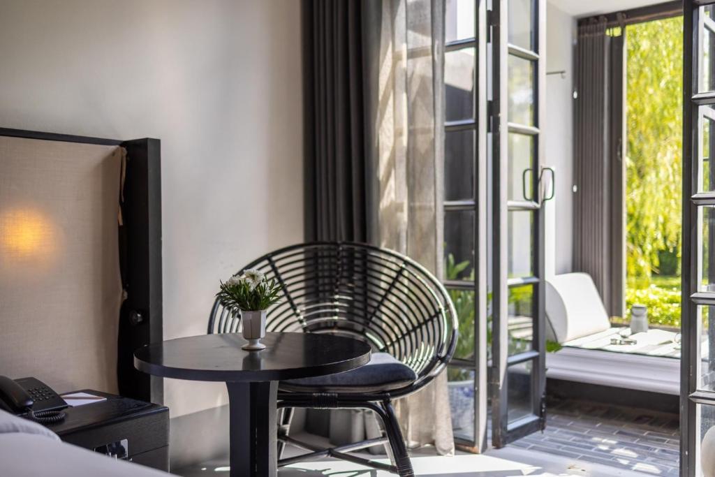 Hotel Ping Silhouette - Resim 38