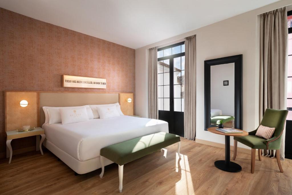Los Seises Sevilla, a Tribute Portfolio Hotel, Sevilla ...