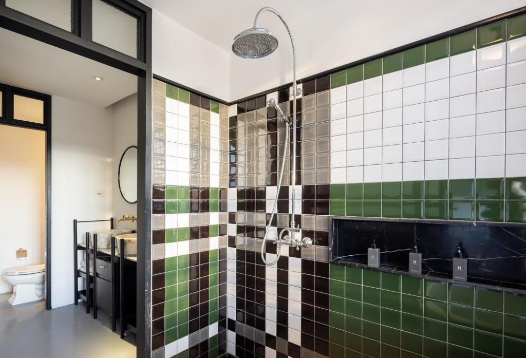 Hotel Ping Silhouette - Resim 43