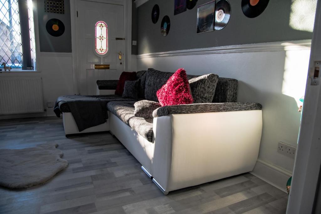 BV Classic 2 Bedroom At Leeds Road Huddersfield Perfect For Contractors